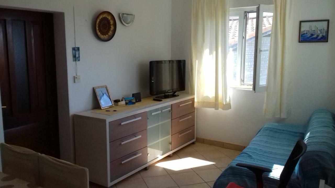 Iva Villa Prvic Sepurine Buitenkant foto